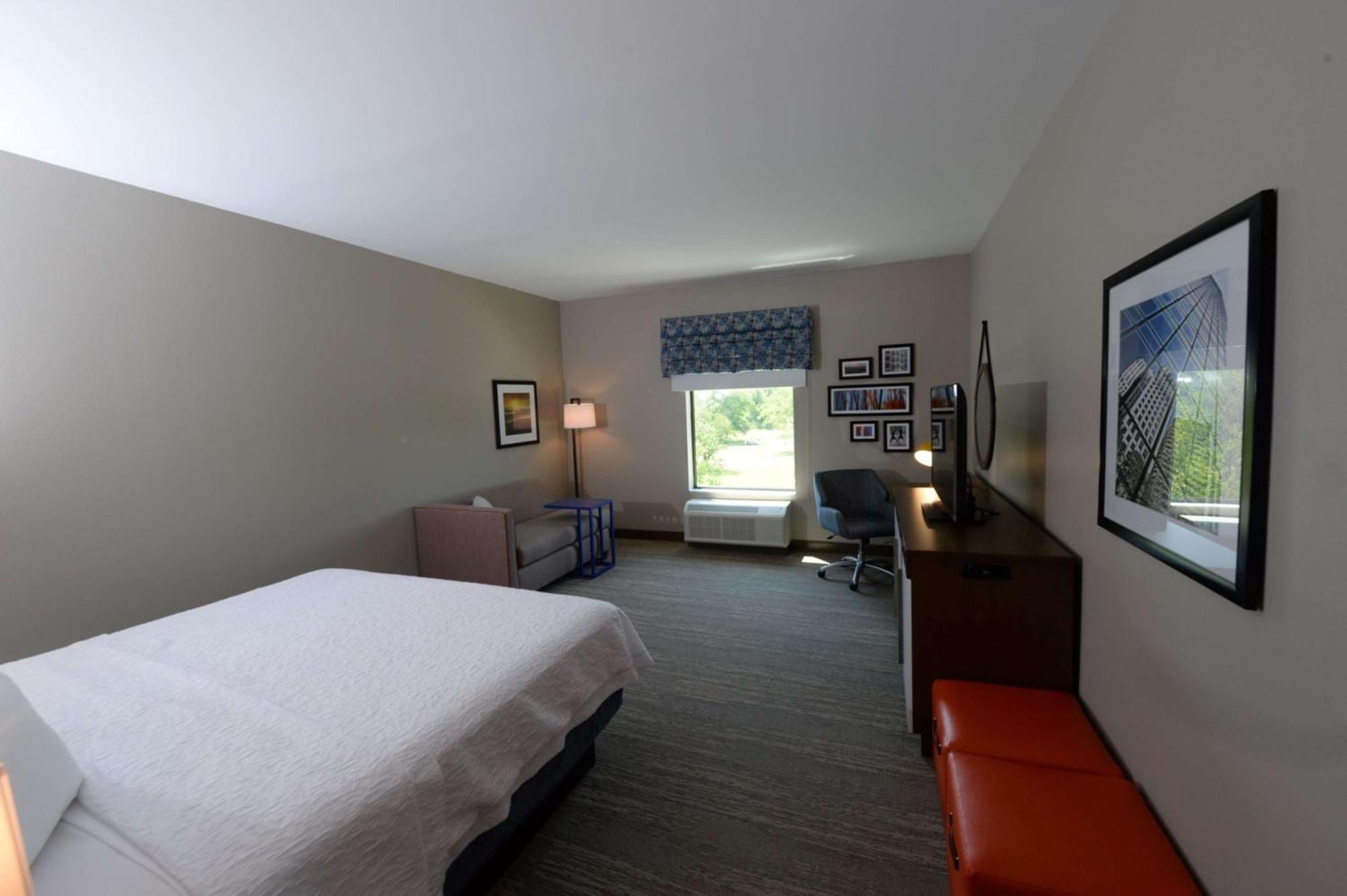 Hampton Inn & Suites Lenoir, Nc Exterior photo