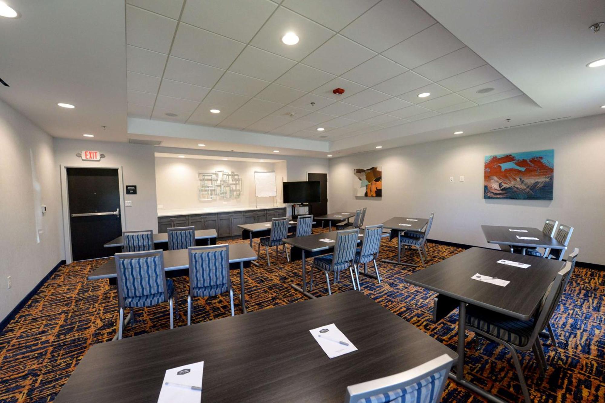 Hampton Inn & Suites Lenoir, Nc Exterior photo