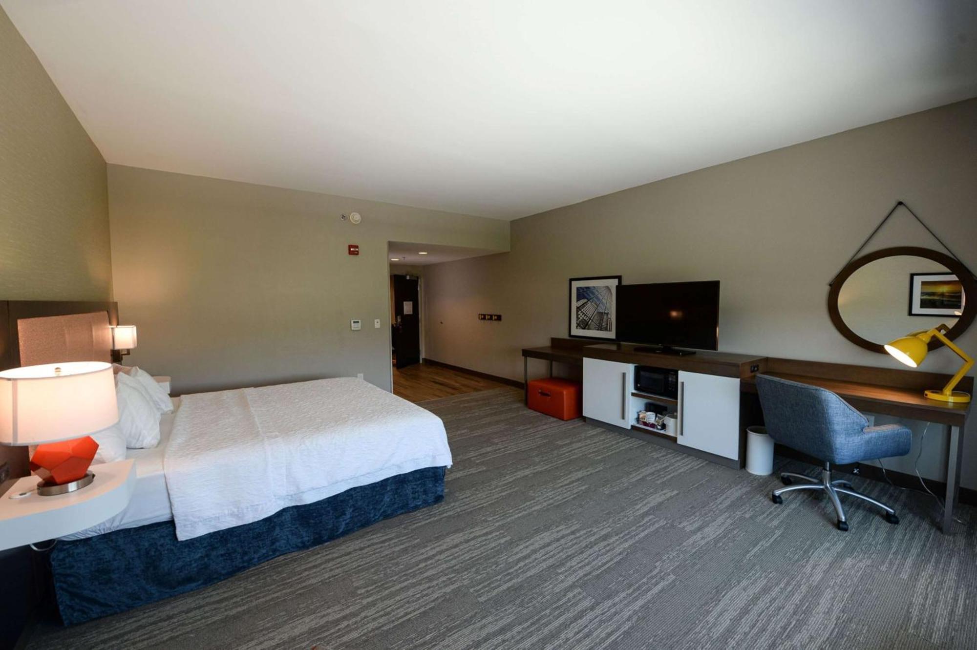 Hampton Inn & Suites Lenoir, Nc Exterior photo