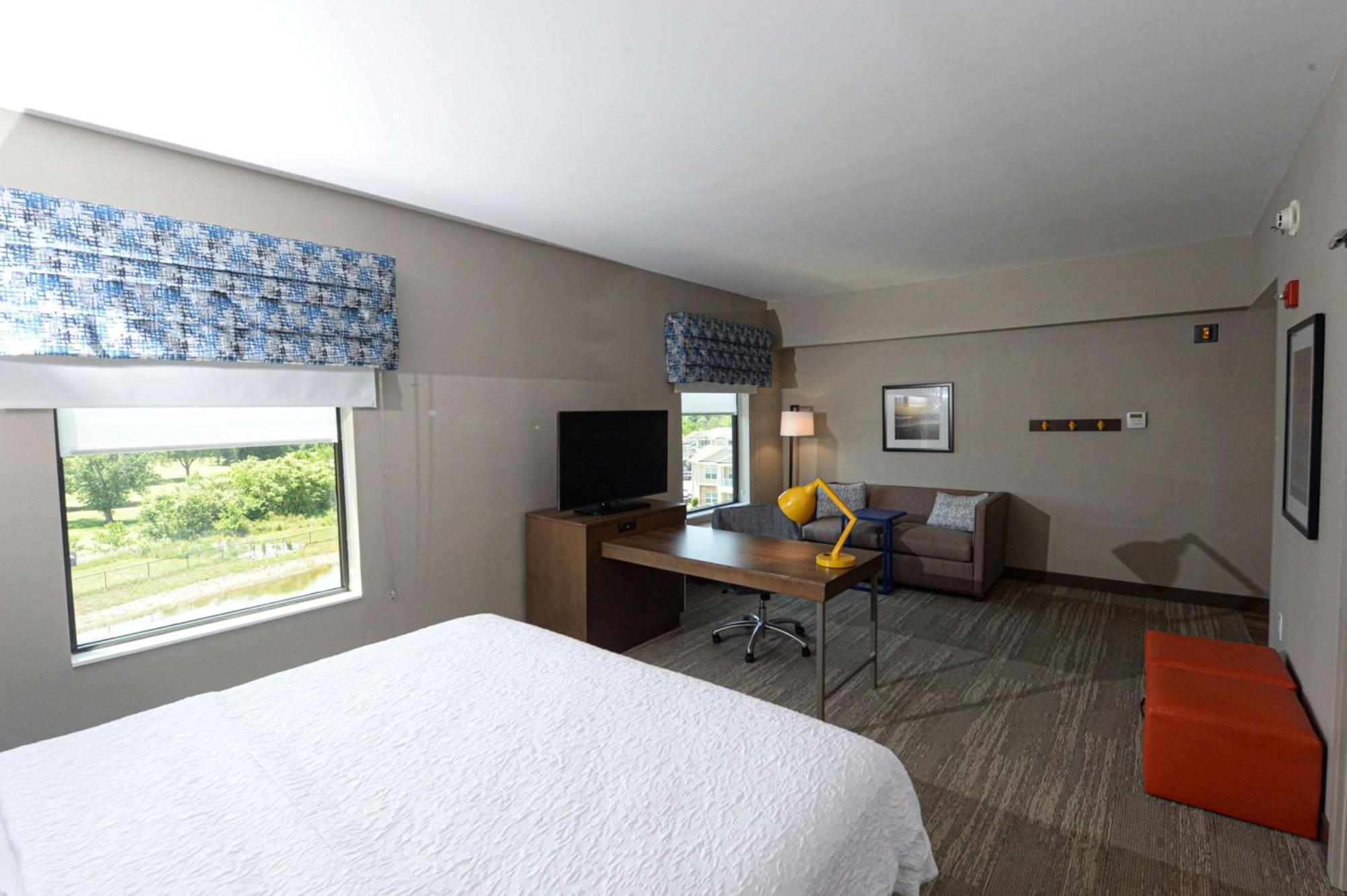 Hampton Inn & Suites Lenoir, Nc Exterior photo