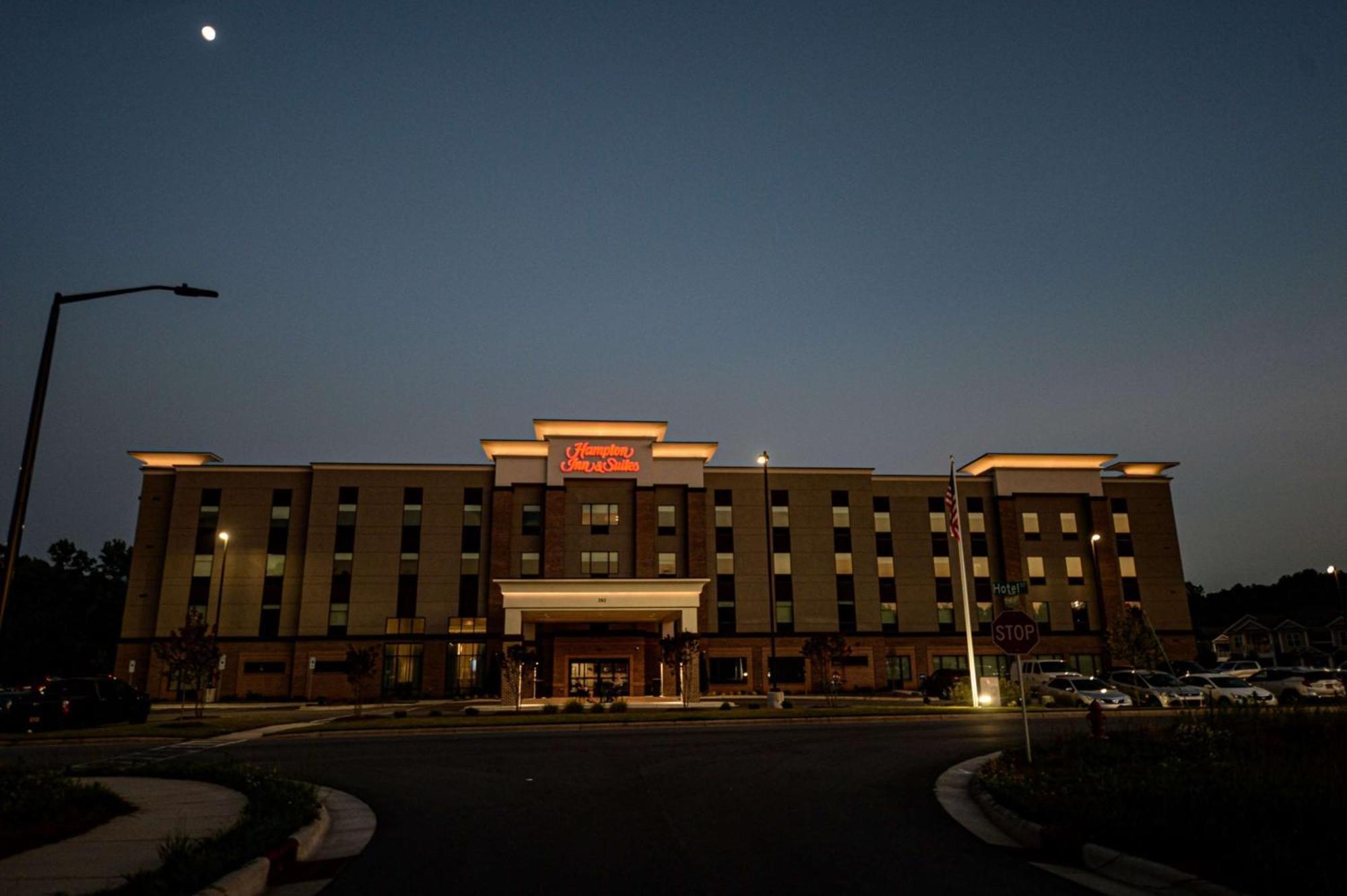 Hampton Inn & Suites Lenoir, Nc Exterior photo